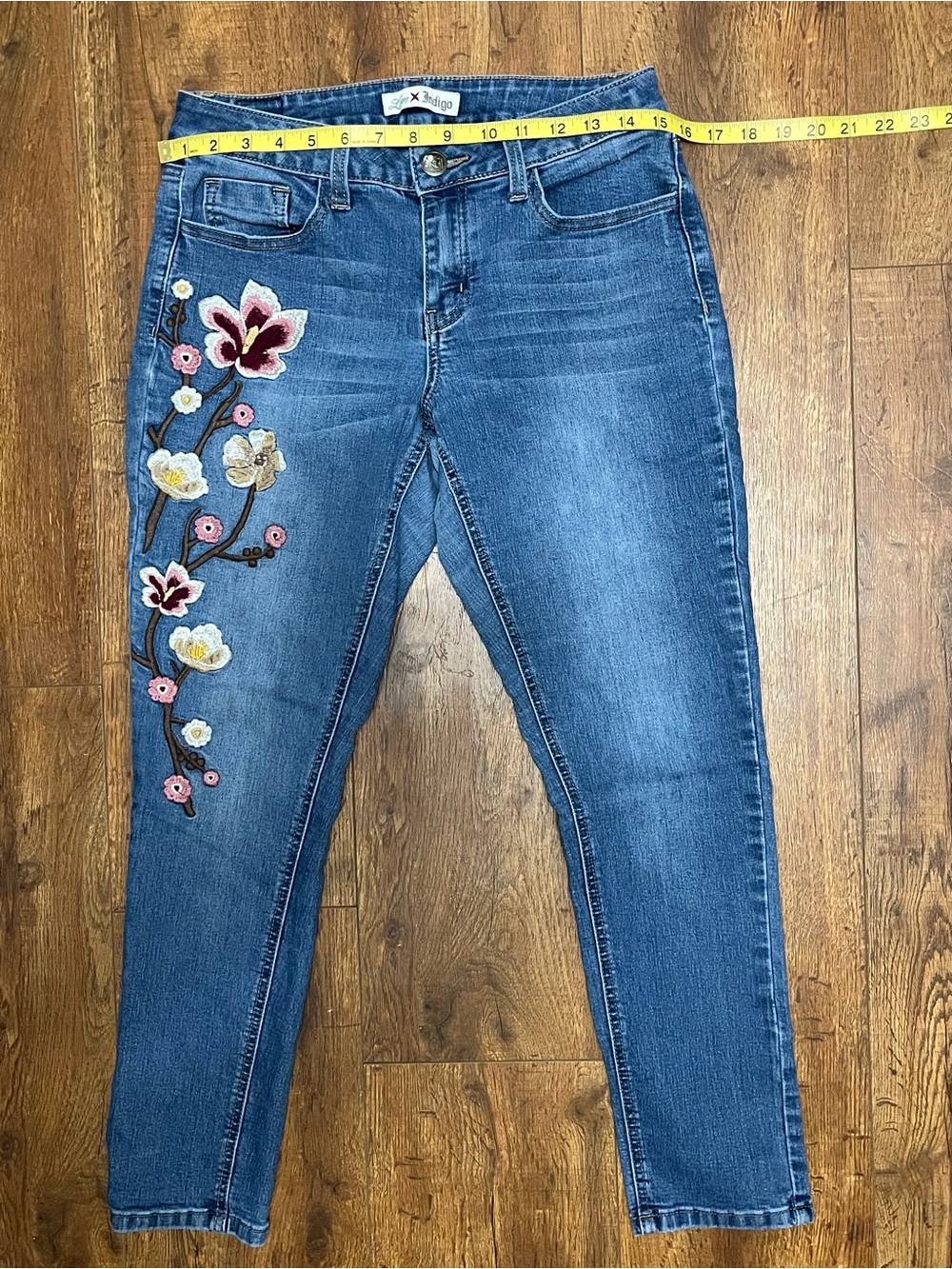 Love indigo Embroidered Floral Stretch Jeans - Indigo Blue